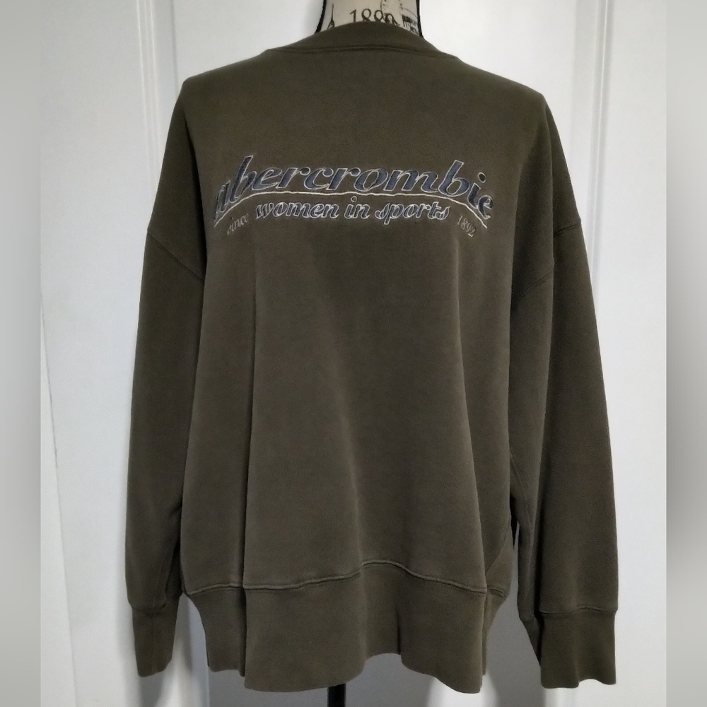 Vintage Y2K Abercrombie & Fitch Co. "Women In Sports" Dark Green Sweatshirt- M